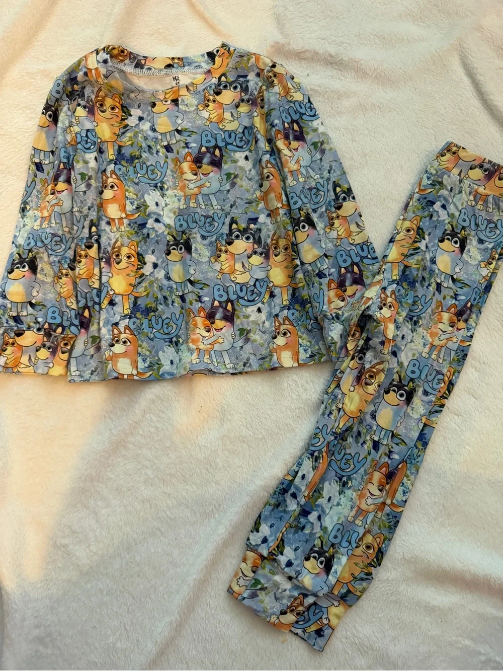 Size 2/3t bluey bamboo pjs